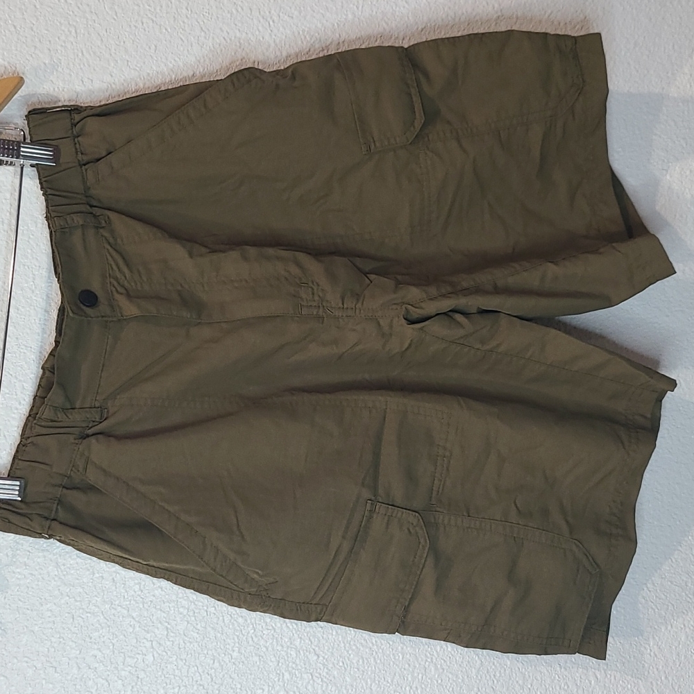 REI sun protective cargo shorts men's medium olive green